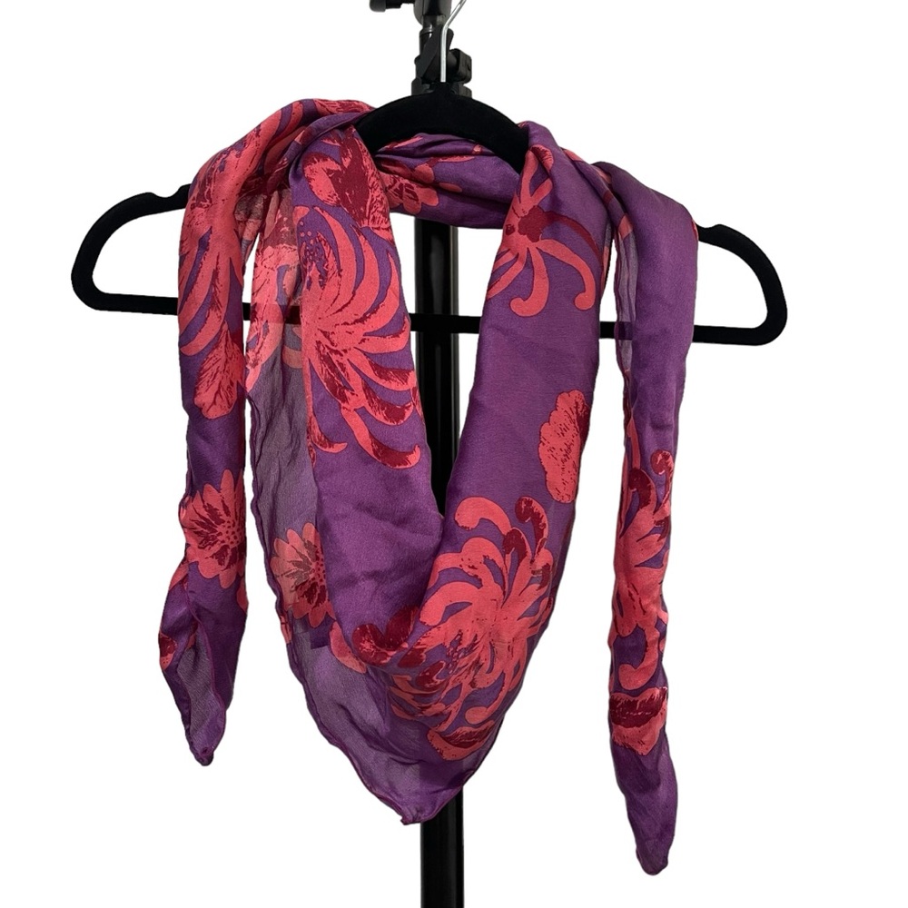 Shanghai‎ Tang 100% Mulberry Silk Scarf